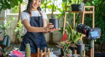 5 Essential Tools and Gadgets for Vlogging on the Go