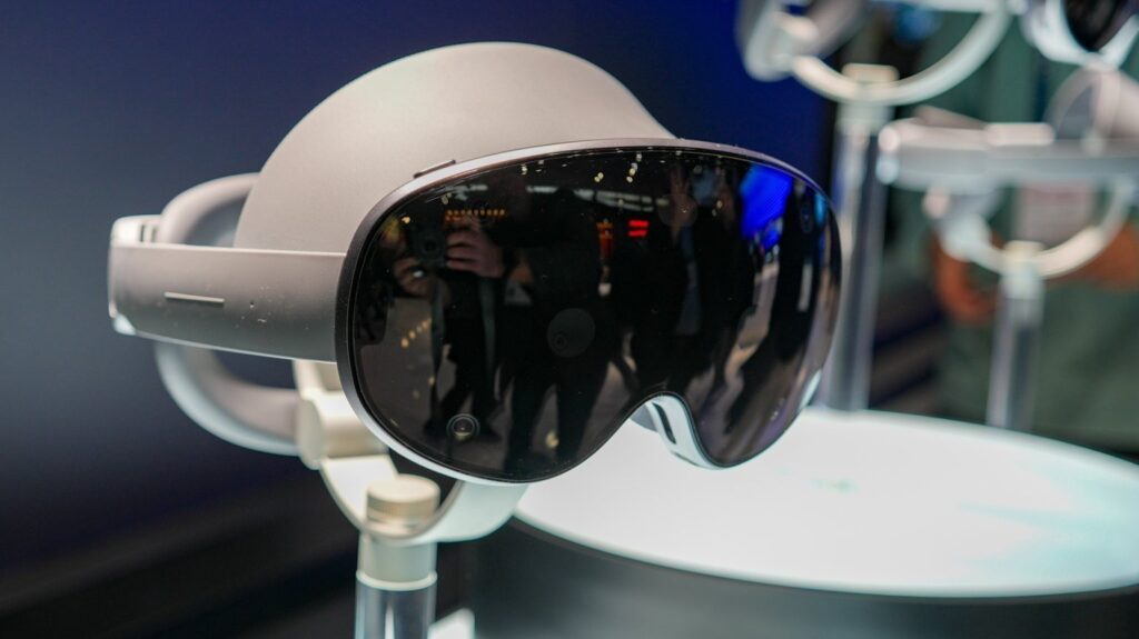 Tech Giants Envision Future Beyond Smartphones Inside the $284 Billion Bet Reshaping Human-Computer Interaction